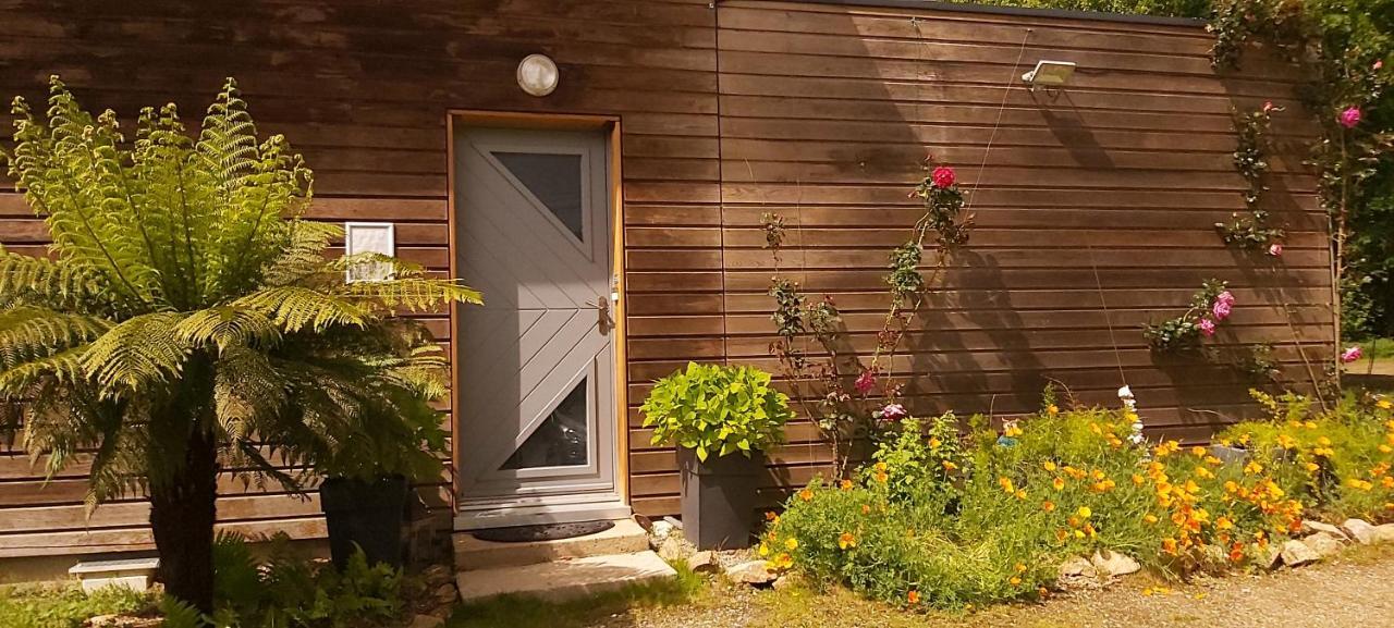 L'Oustaou Du Bodo Bed & Breakfast Ambon Екстериор снимка