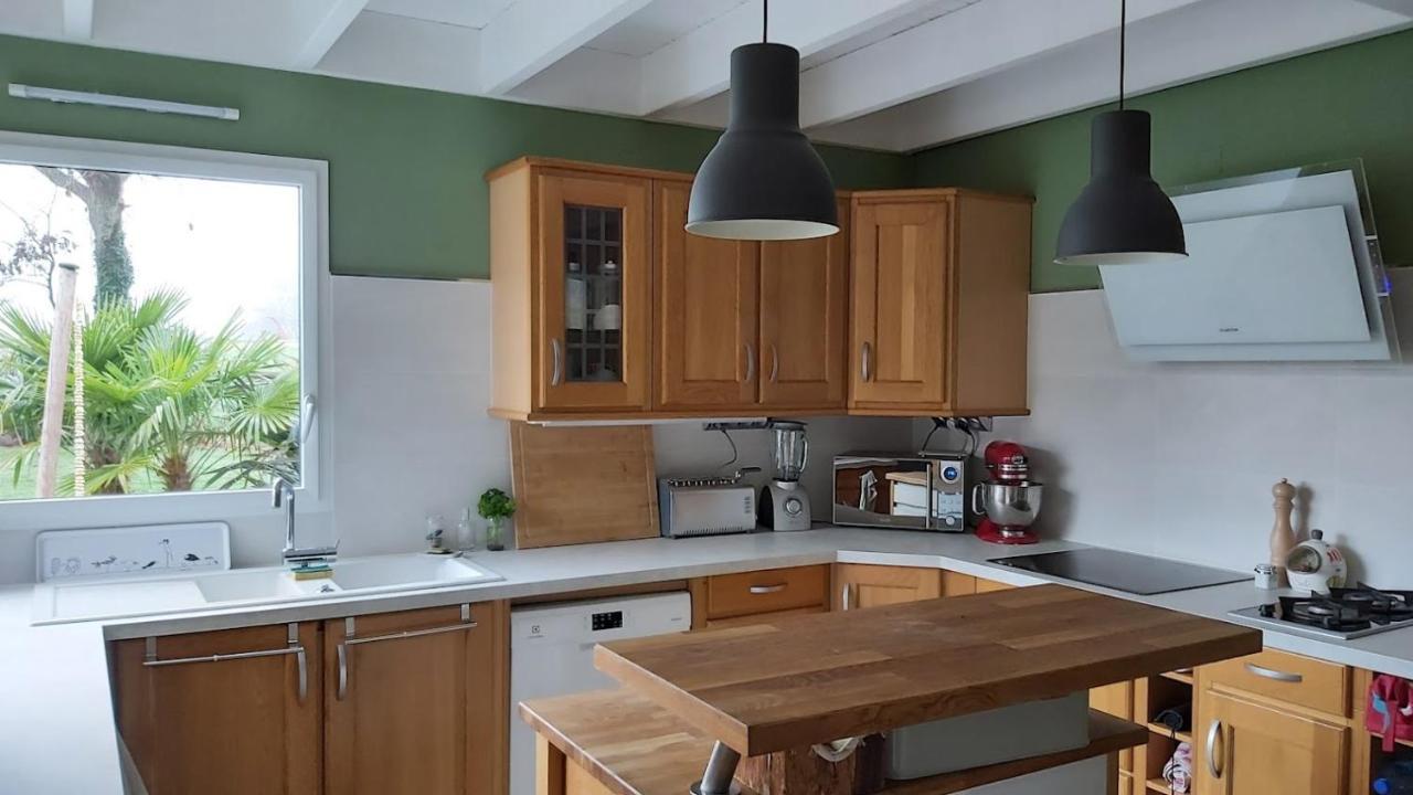 L'Oustaou Du Bodo Bed & Breakfast Ambon Екстериор снимка