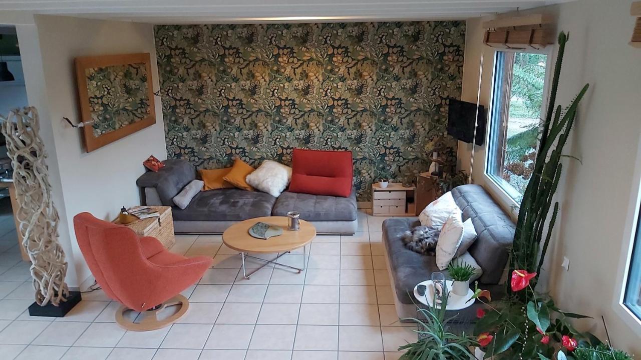 L'Oustaou Du Bodo Bed & Breakfast Ambon Екстериор снимка